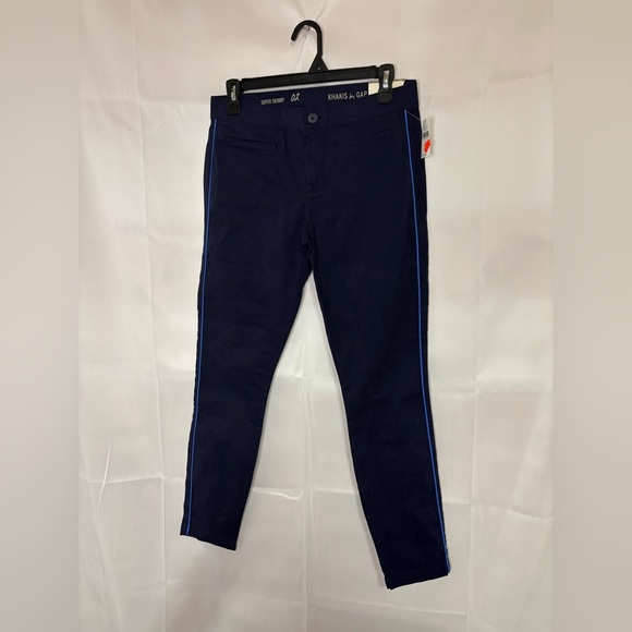 New with tags, womens size 2 Gap Khakis pants, #C844 - Picture 1 of 7